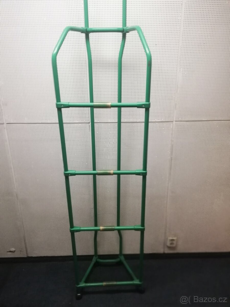 Stojan - na disky kol, pneu