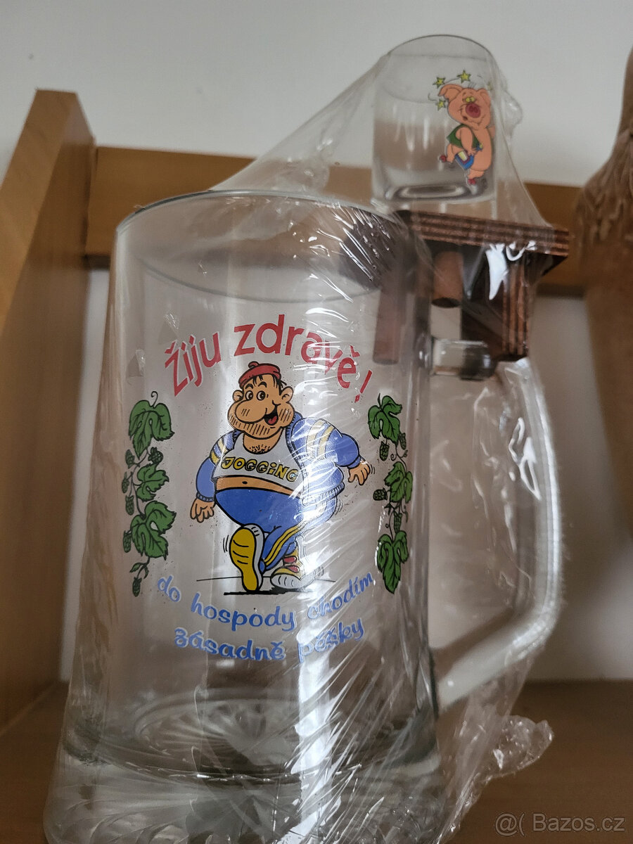 skleněný půllitr