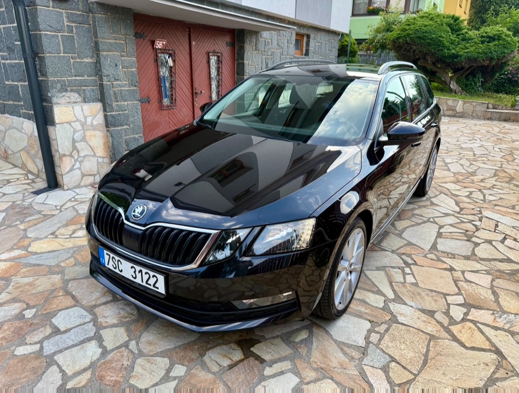 Škoda Octavia, 1.5 TSI110KW AMBITION PLUS ACC DPH