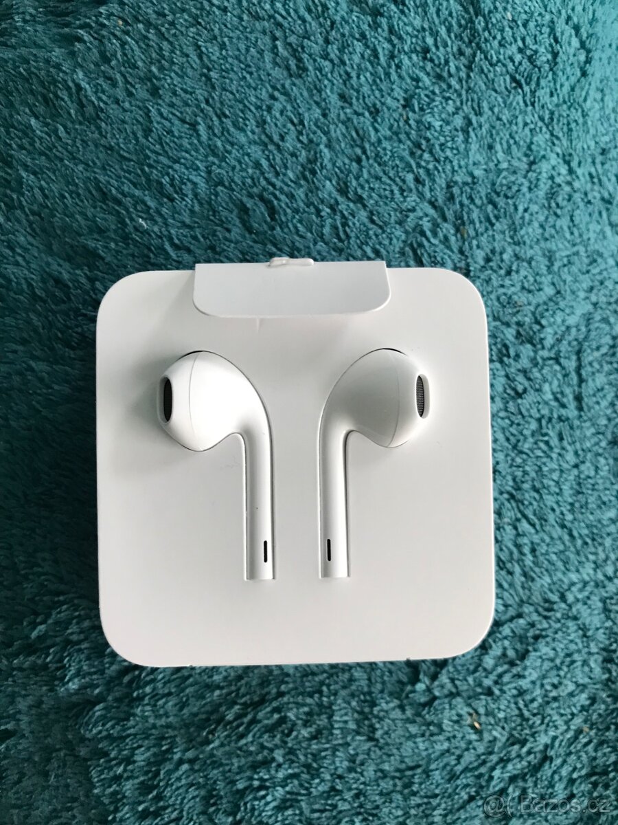 Originál iPhone sluchátka - lightning koncovka