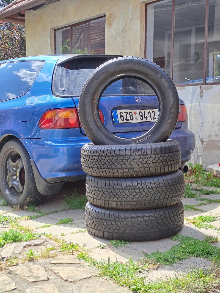 Zimní pneu Firestone R15