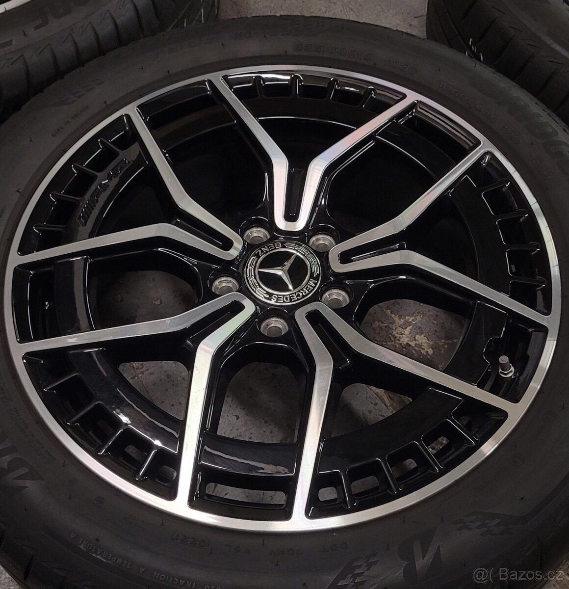 Mercedes Benz GLB, alu 19',TPMS, AMG,letní set