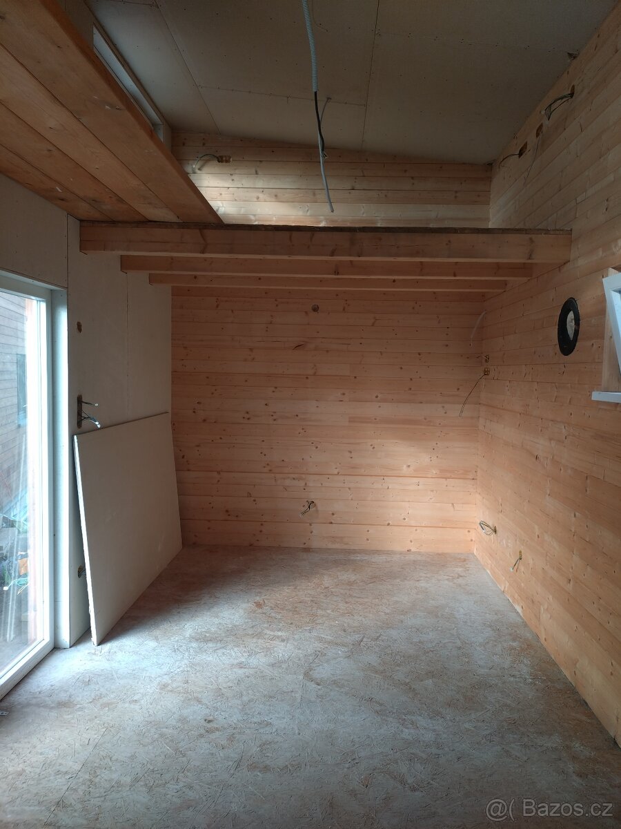 Tiny house