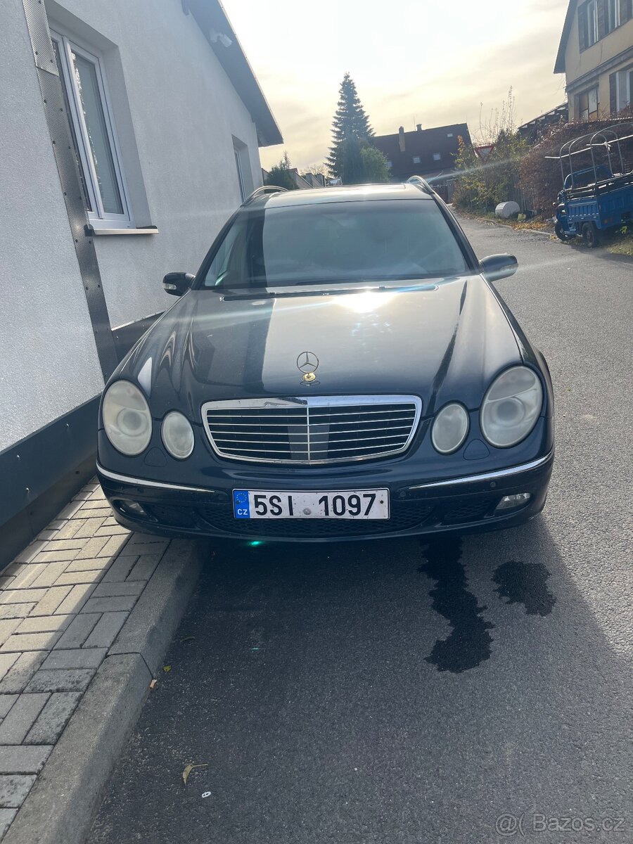 Prodám Mercedes E320