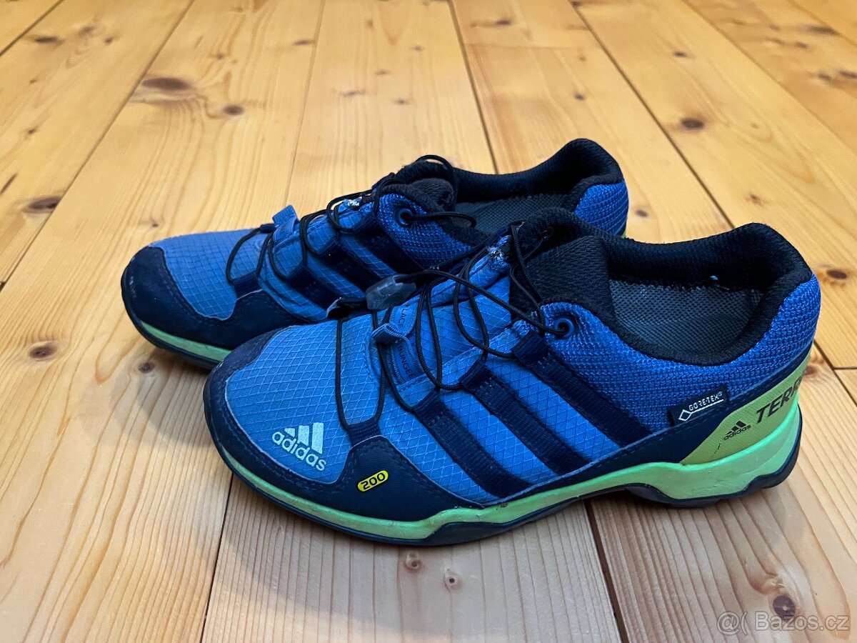 Sportovni boty Adidas, velikost 32, goretex