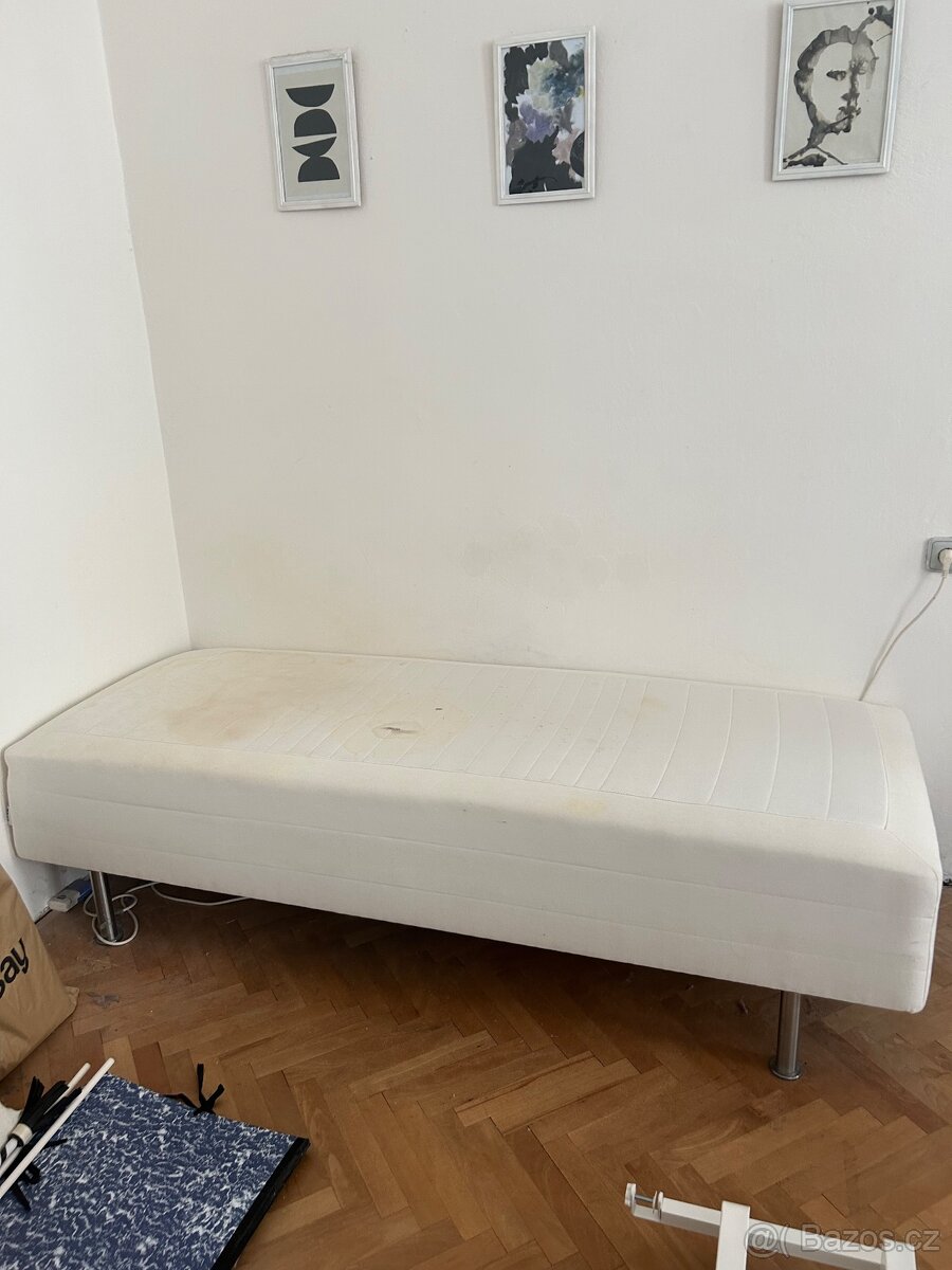 Postel jednolůžko za odvoz