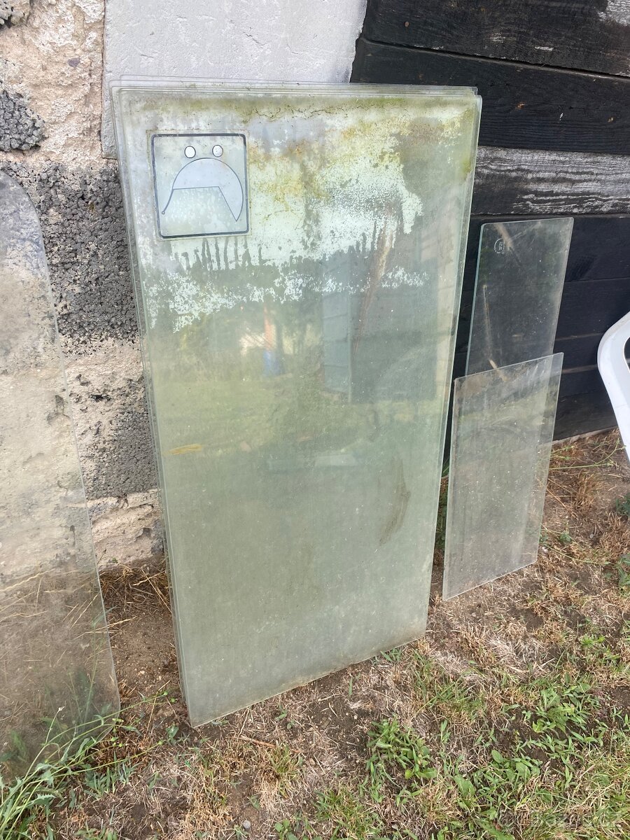 Karosa autobusová skla různé rozměry RETRO