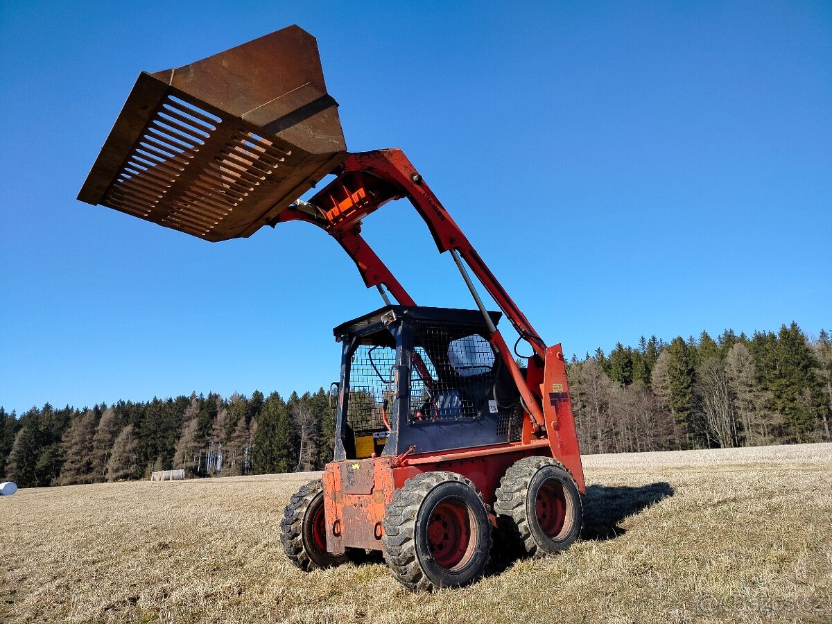 Prodám nakladač Thomas HD T 233