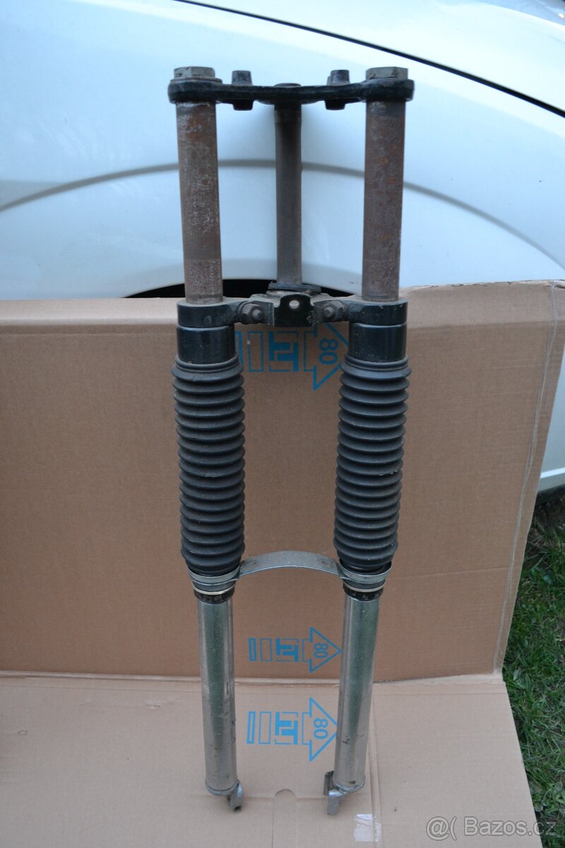 JAWA 350/634 Přední vidlice s oběma brýlemi. NOVÁ CENA.