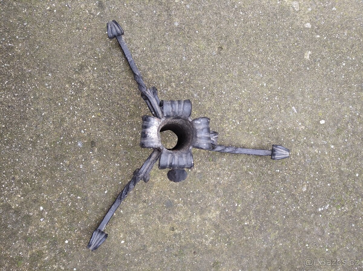 Stojan na vánoční stromek