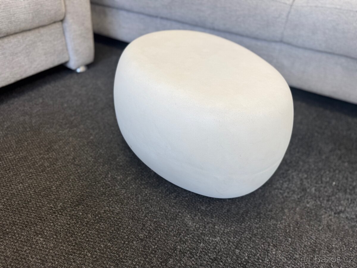 Konferenční stolek