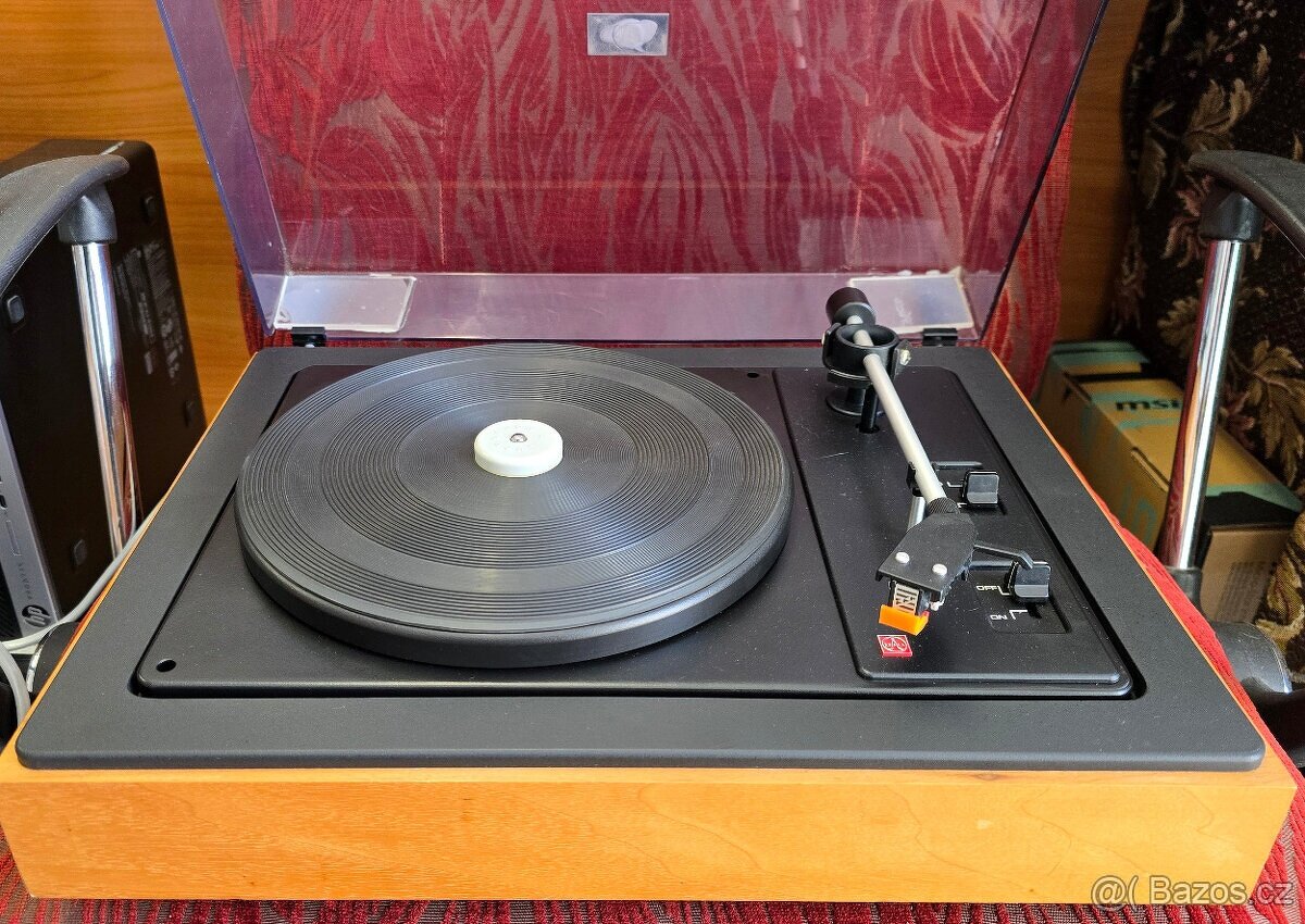 Koupím gramofon Tesla NC 15