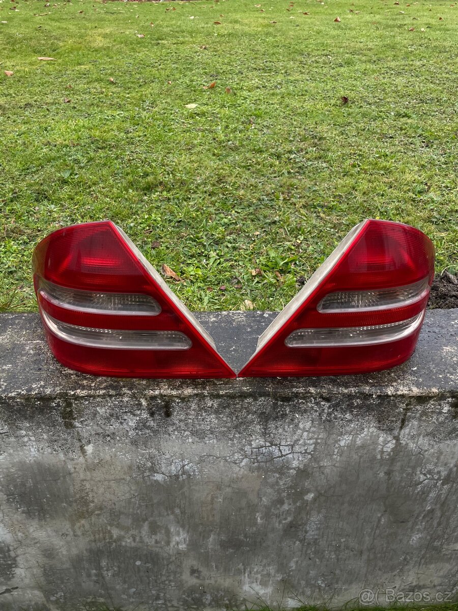 Zadní světla Mercedes C W203