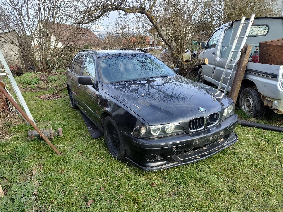 BMW E39 530DA 2004
