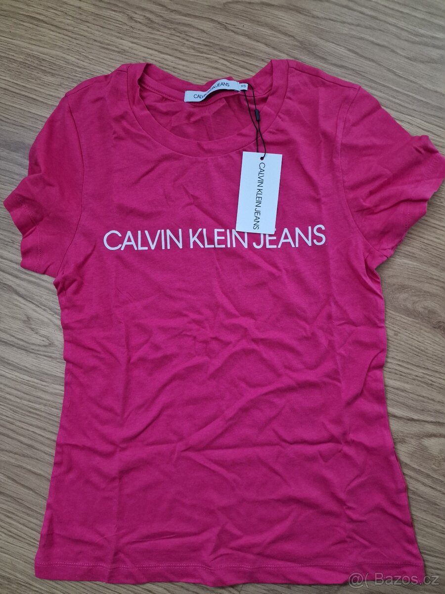 Calvin Klein růžové tričko vel.XS