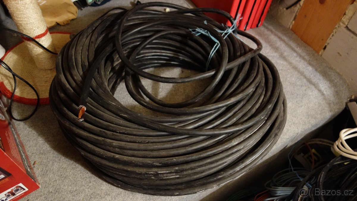 nový kabel NYCY 4x1,5 - stíněný -za frekvenční měnič,80metrů