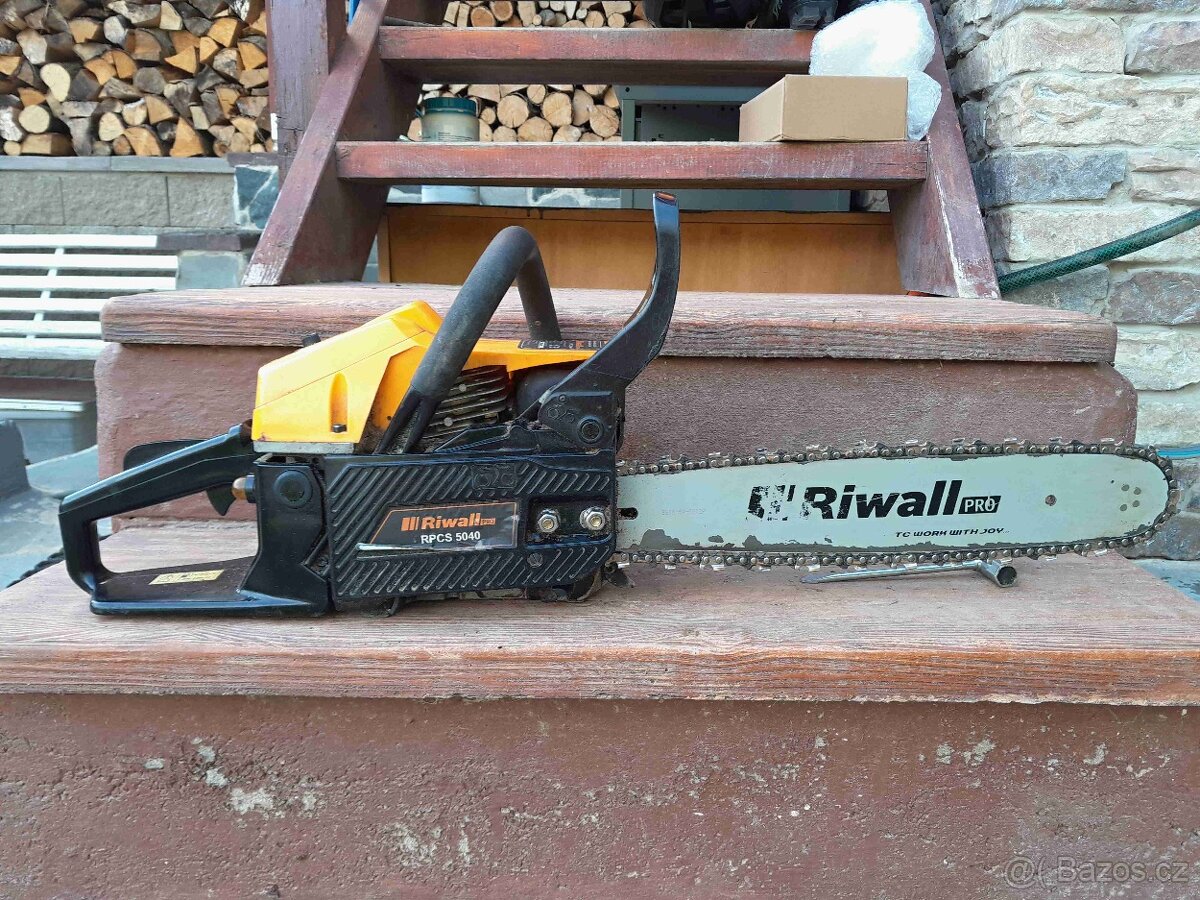 Riwall PRO Benzínová motorová pila RPCS 5040
