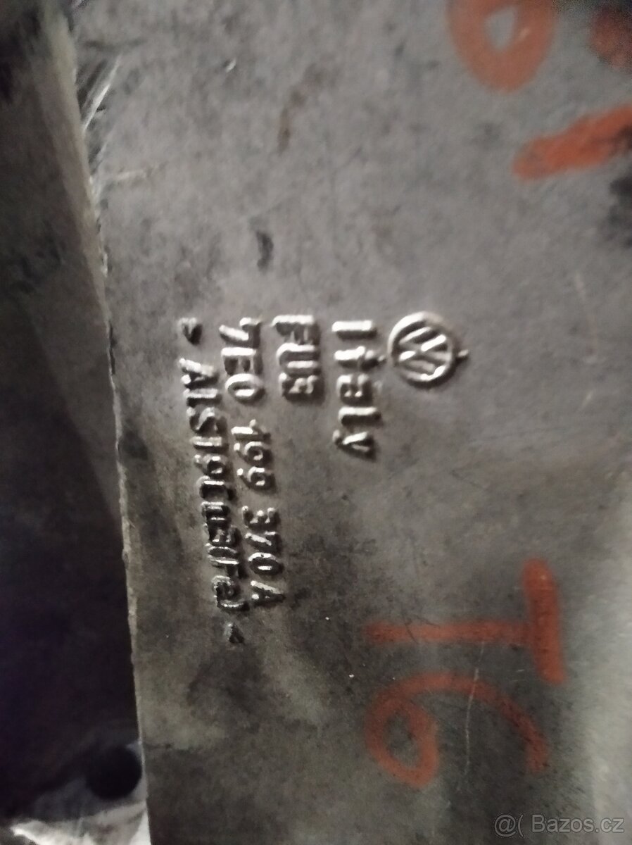 Držák převodovky T6