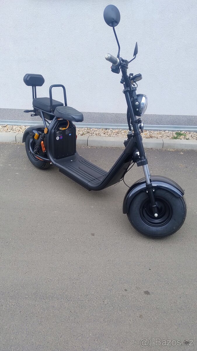 Elektrokoloběžka LeraMotors Scooters C2 2000W