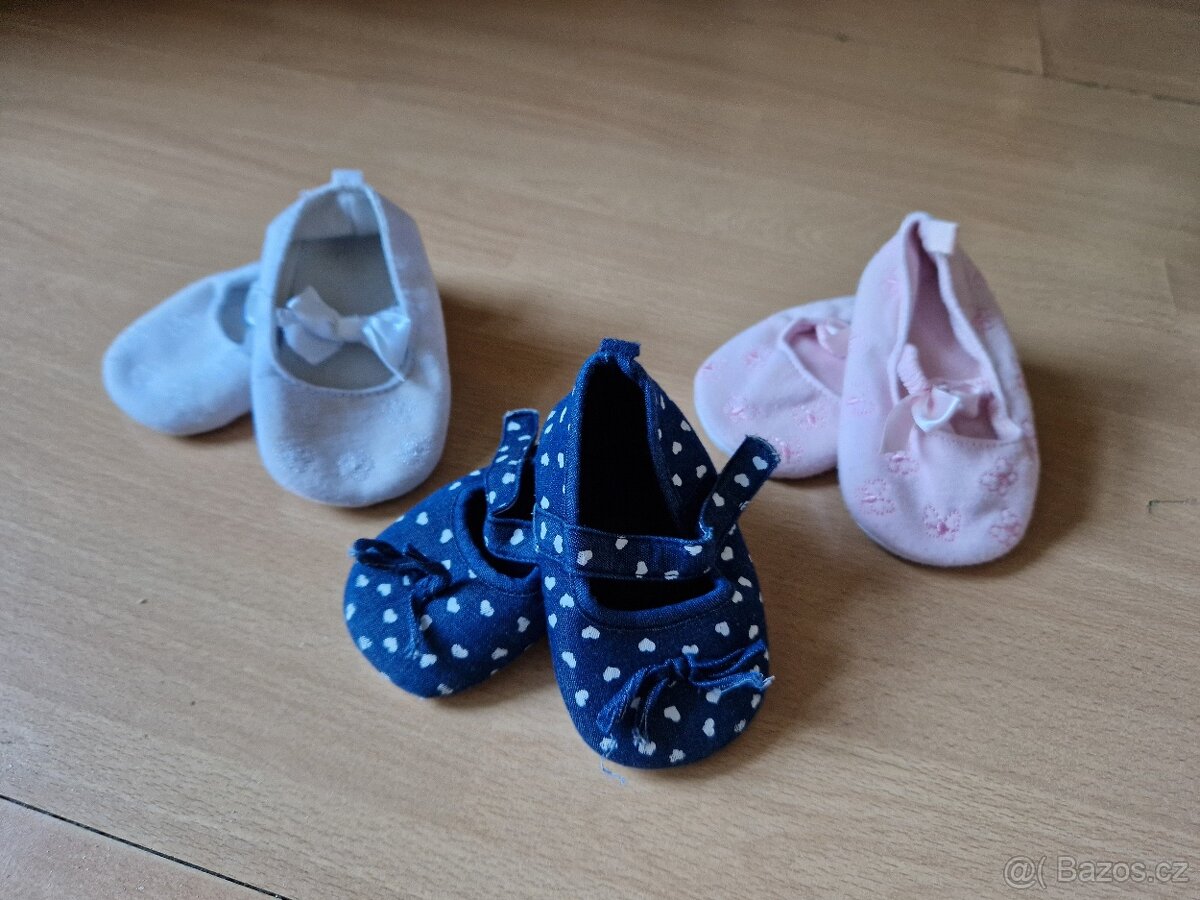 Capáčky pro holčičku
