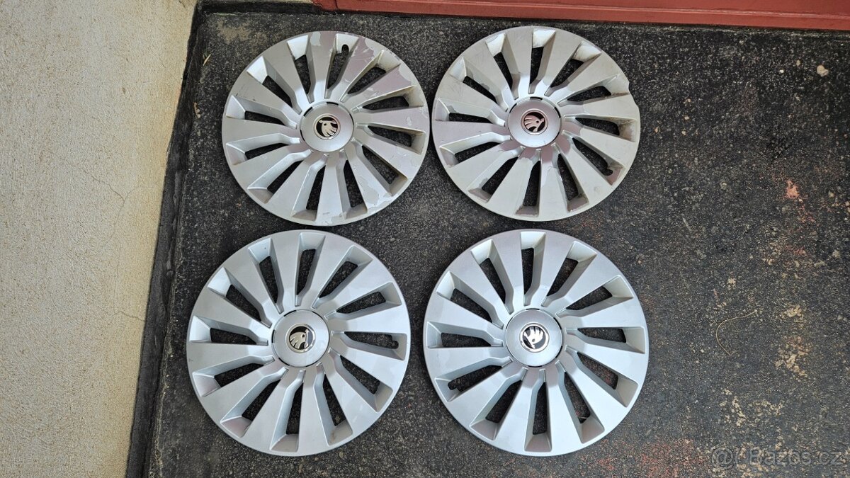 Škoda Octavia poklice 16" plastové kryty kol
