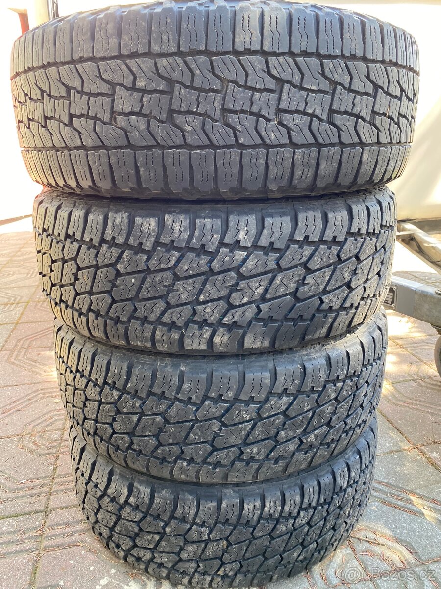Prodám Offroad pneu 225/60 r17 A/T Trail