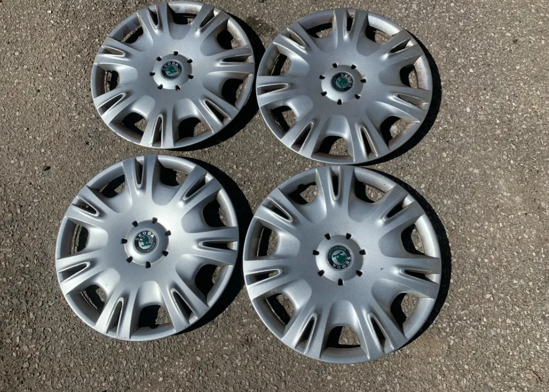 Poklice R16 Škoda Superb