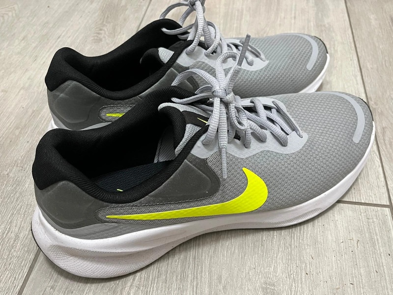 Pánské běžecké tenisky NIKE