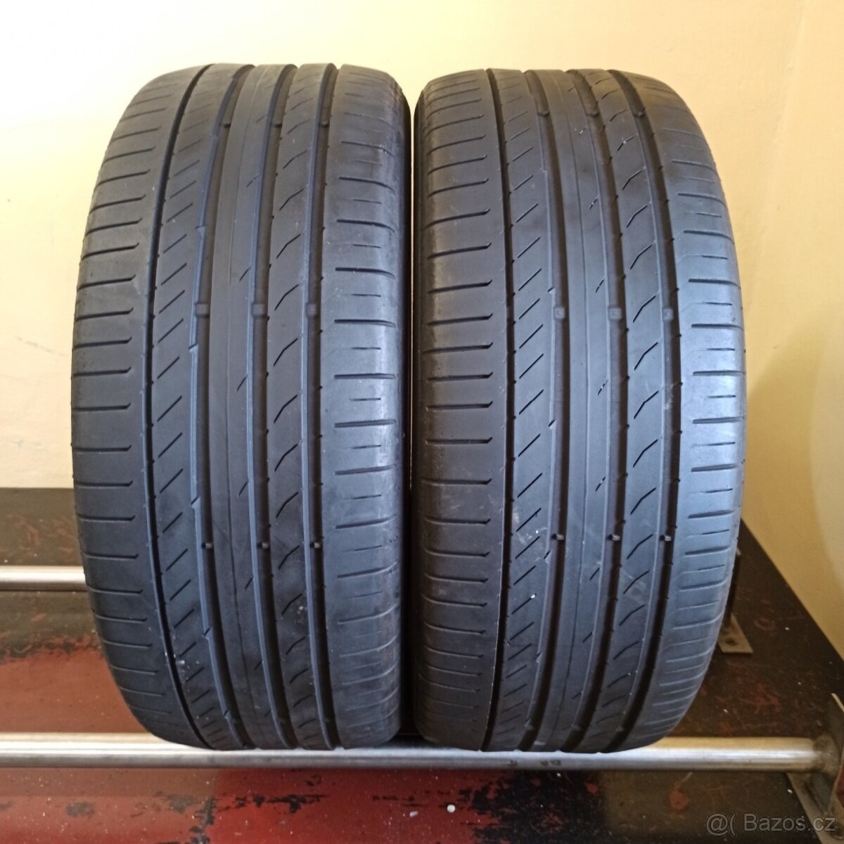 Continental 235/45 R18 94V 4-4,5mm