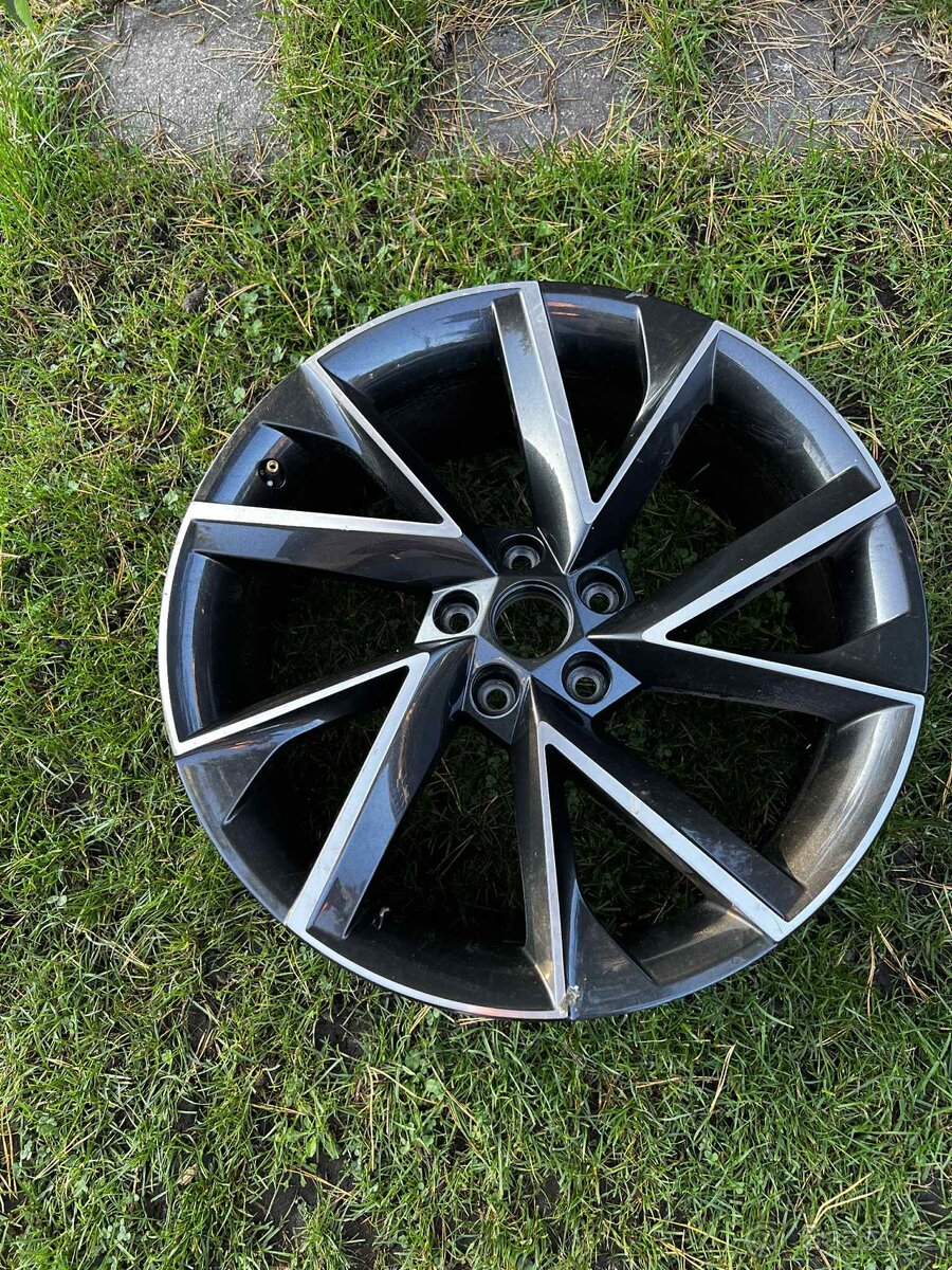 originální alu kola Škoda Vega R19