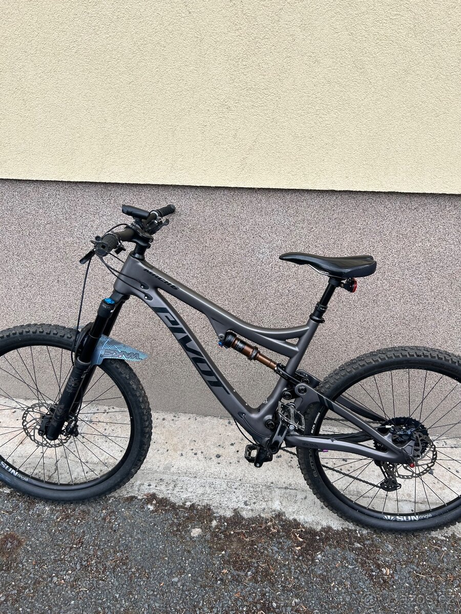Pivot Mach 6 carbon 2017