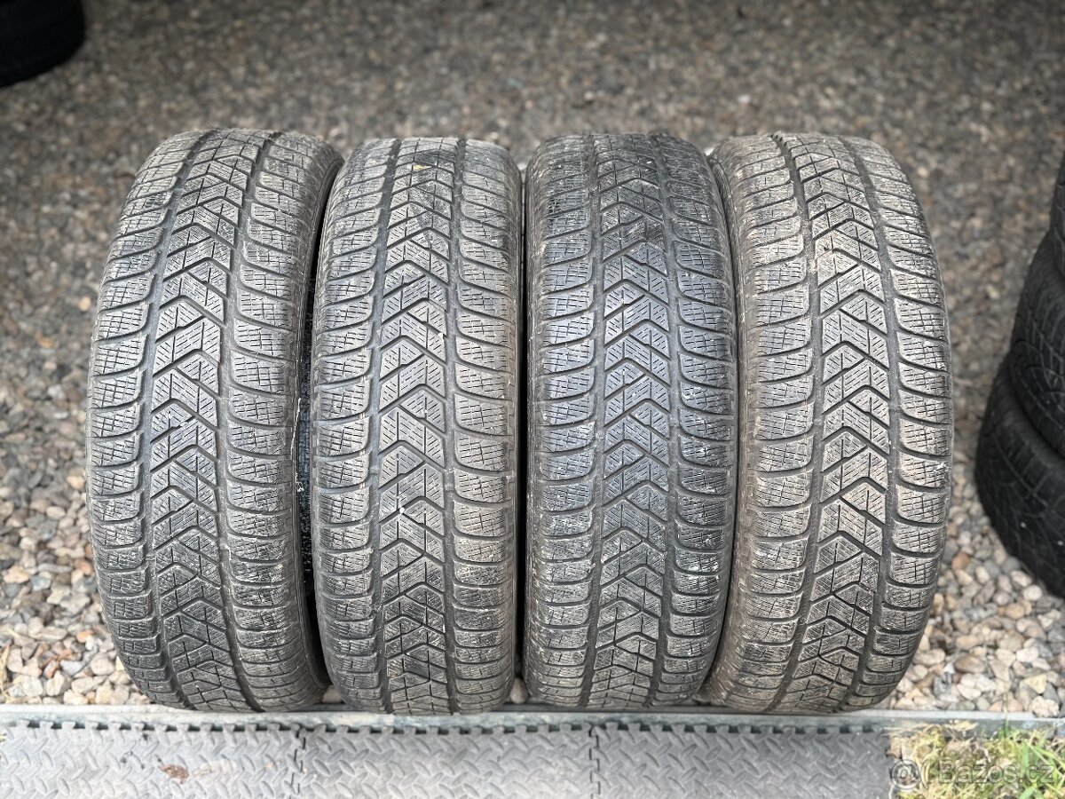 215/65/17 - Pirelli zimní sada pneu