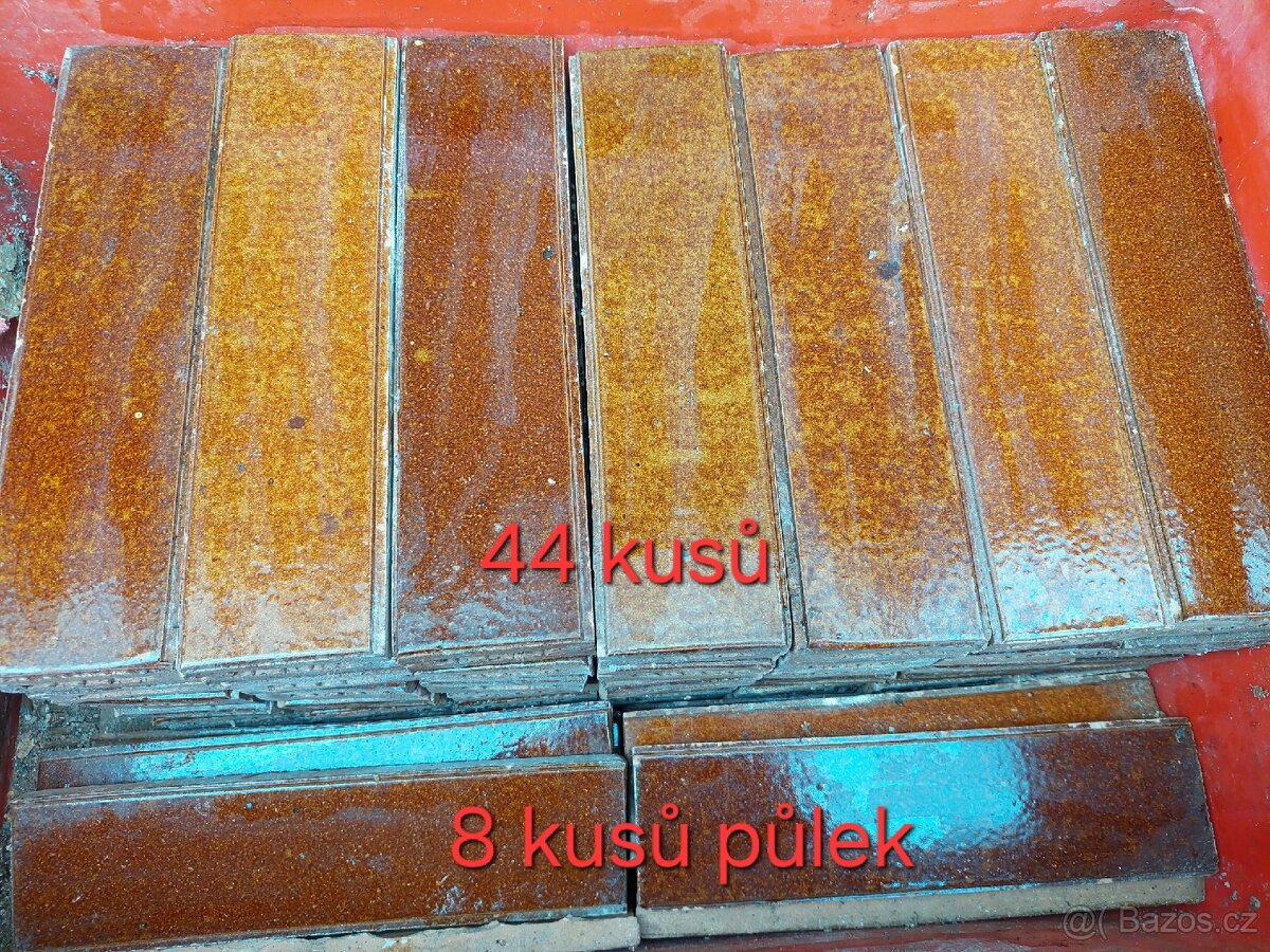 RETRO hnědé duté kachličky