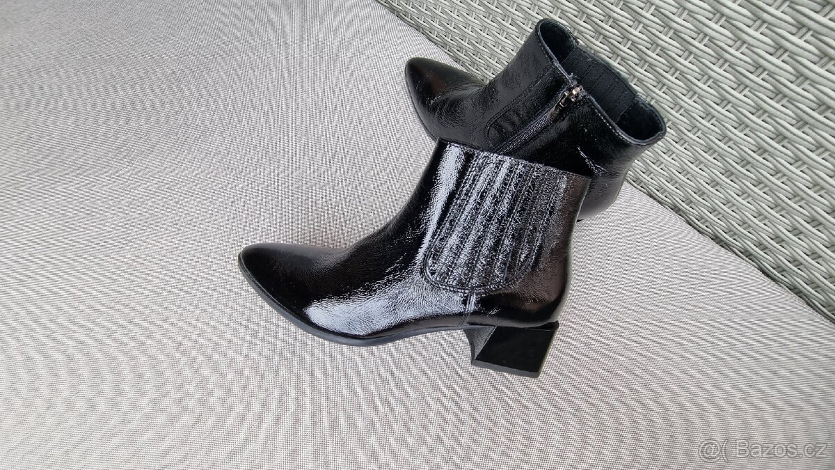 KOTNÍKOVÉ BOTY LASOCKI - 38