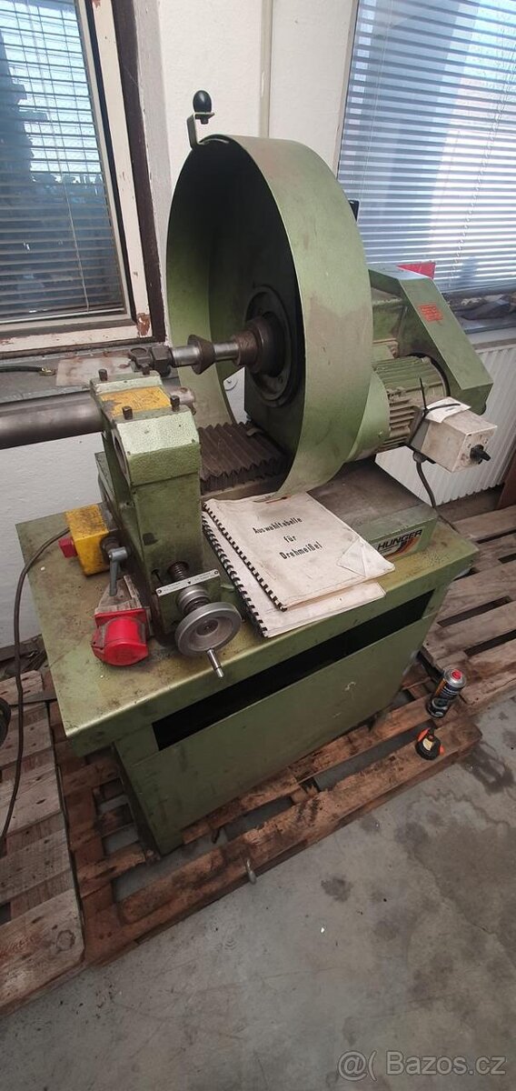 Soustruh na brzdové kotouče a bubny HUNGER B 355-CE