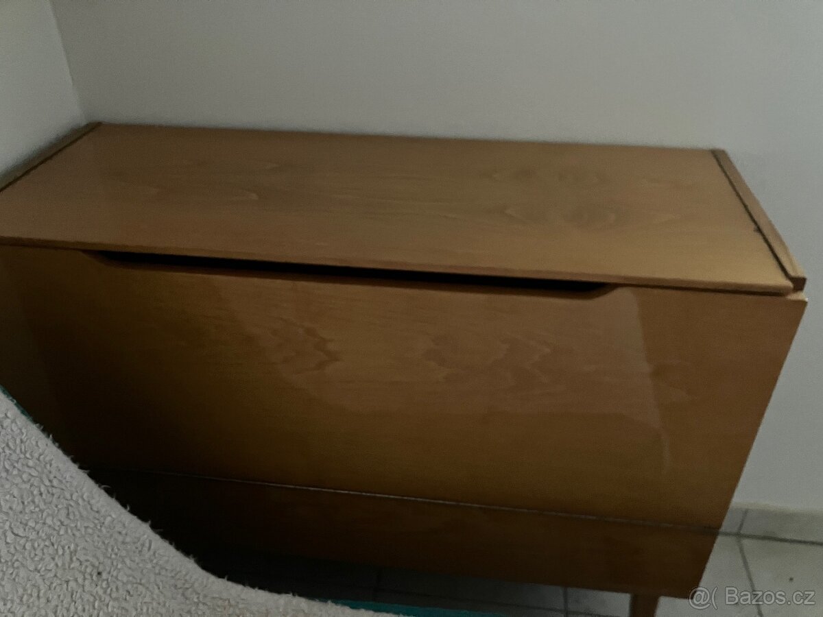 Nábytek po babiččce