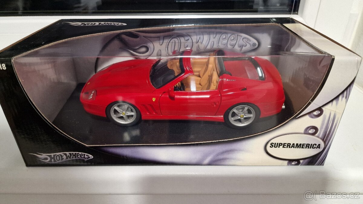Hot Wheels Ferrari Superamerica 1:18 Nové
