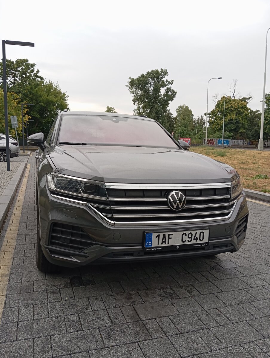 VW TOUAREG NOMÁD