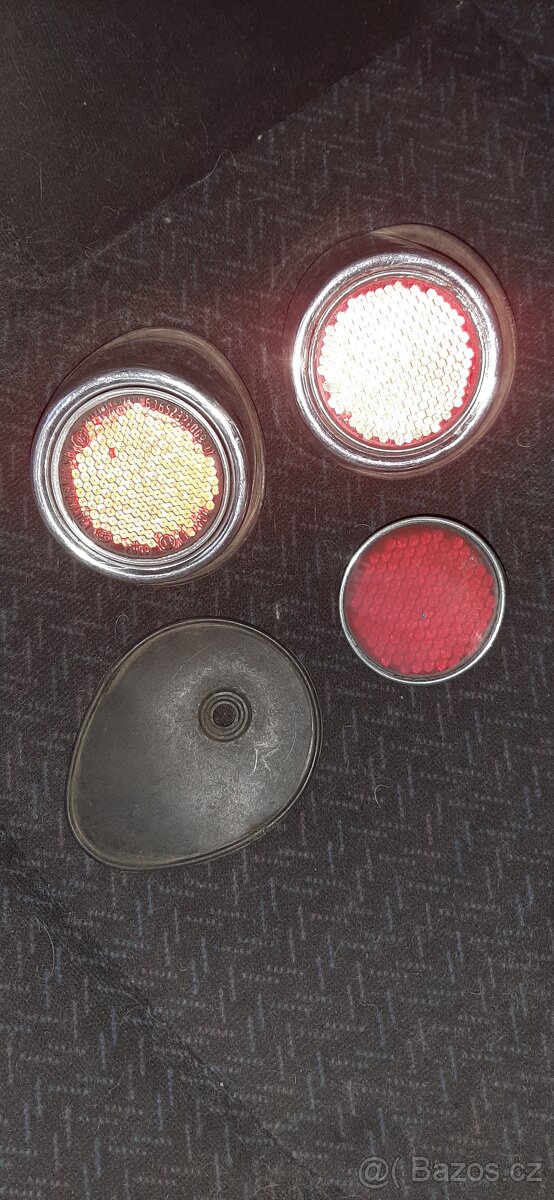 ŠKODA Octavia, Felicia staré kulaté odrazky.