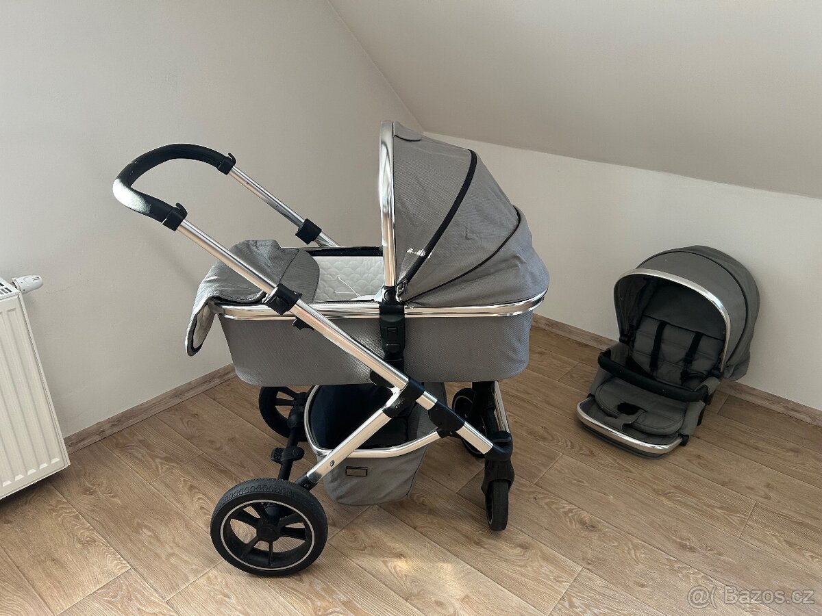 Kočárek Moon Scala 2020