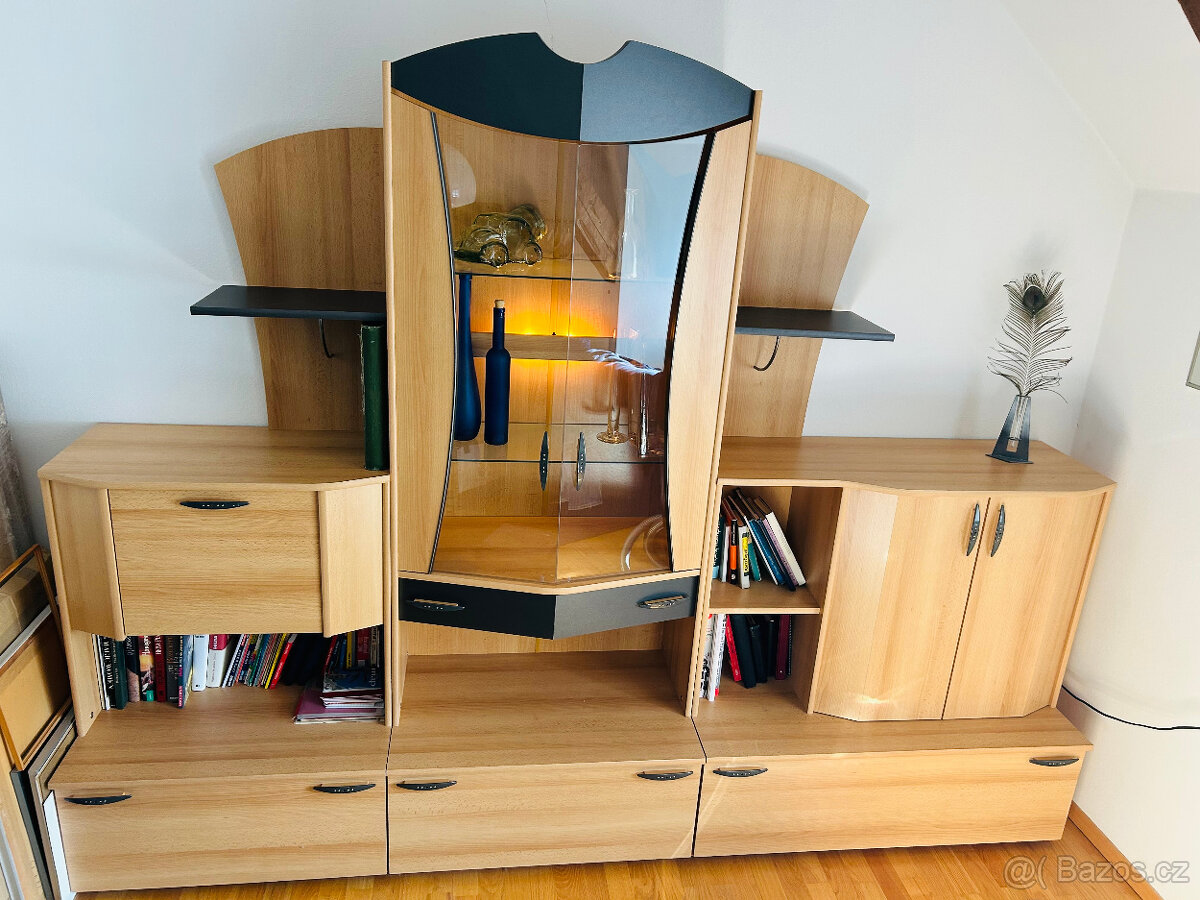 Prodám stěnu do obývajicího pokoje