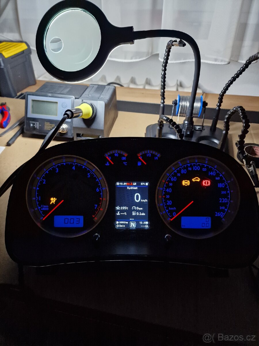 Golf 4 budíky barevný maxidot