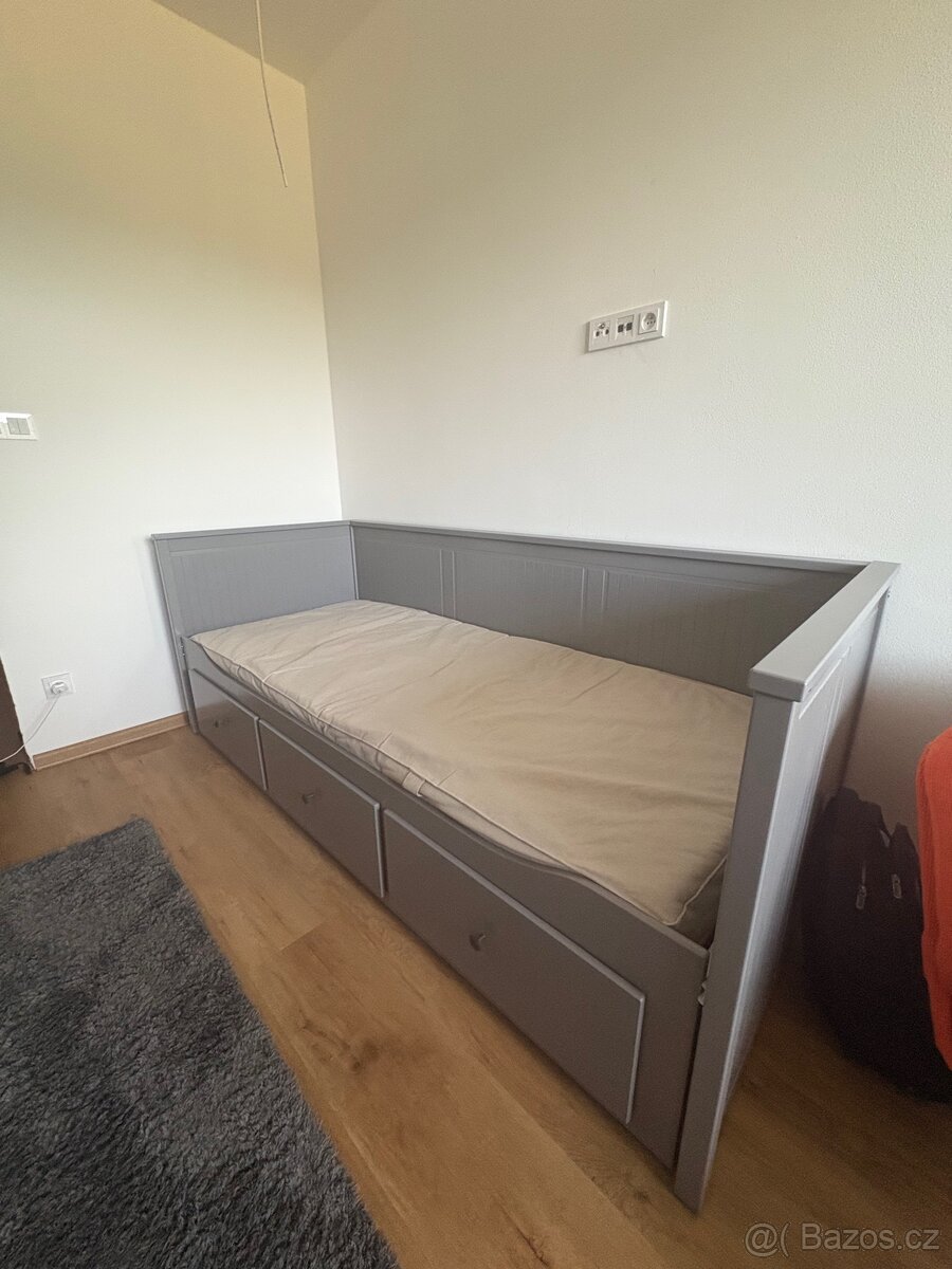 Rozkládací postel IKEA s 2x matracemi