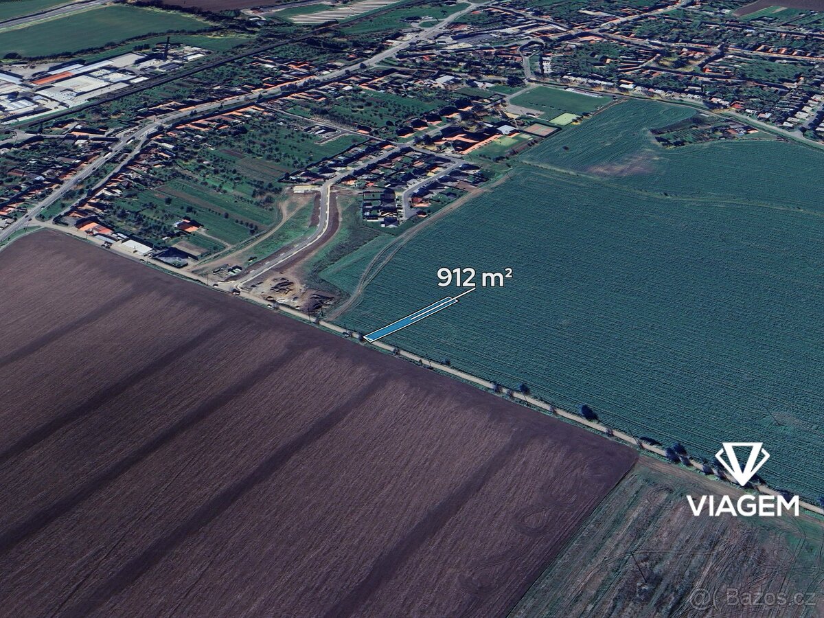Pole 912 m², Podíl 50 % o výměře 456 m²