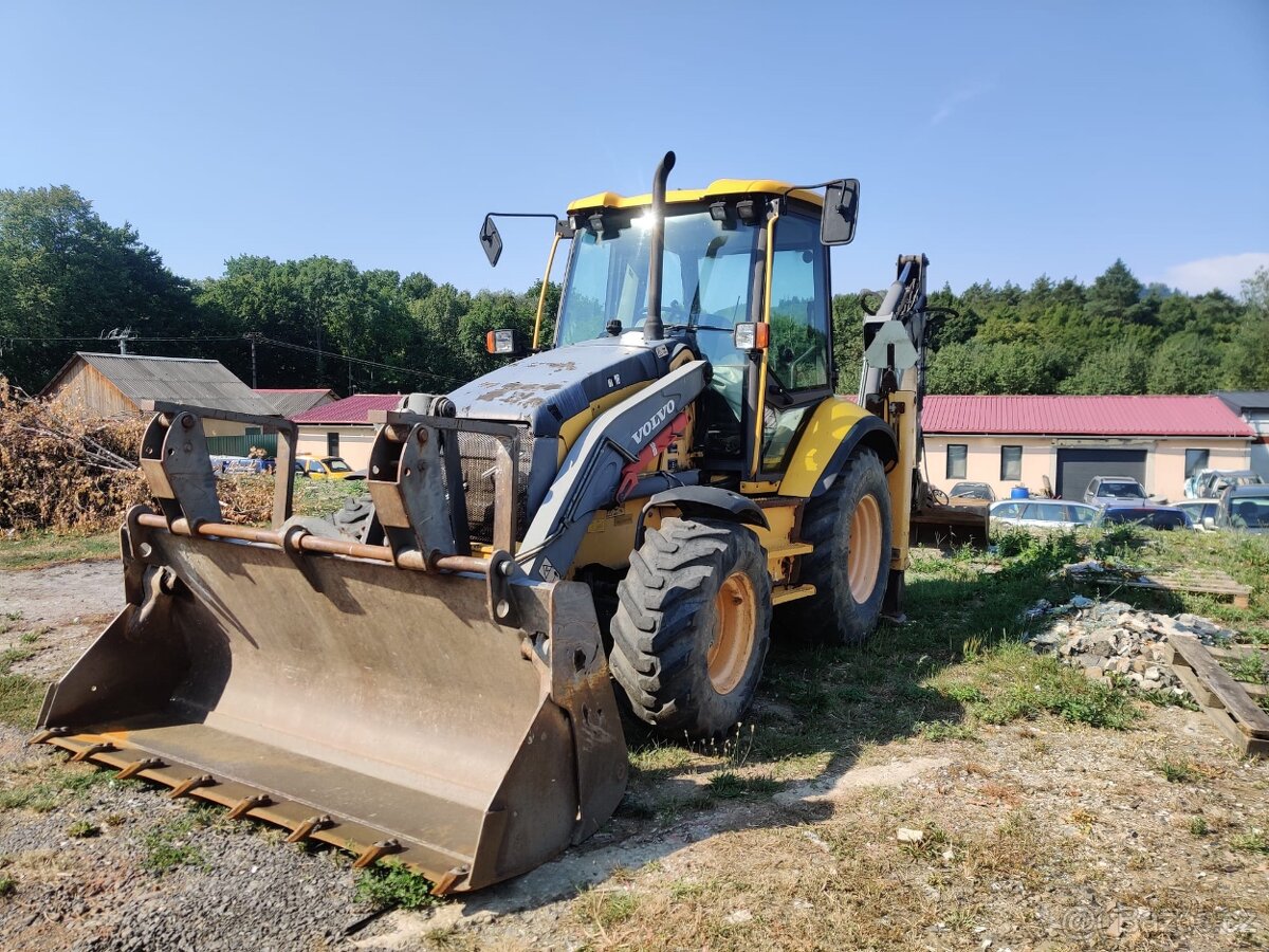Traktorbagr Volvo BL71B