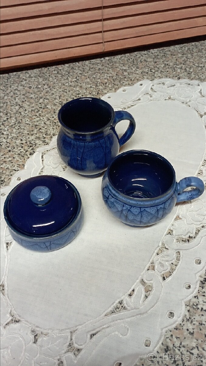 Modra keramika a ostatni
