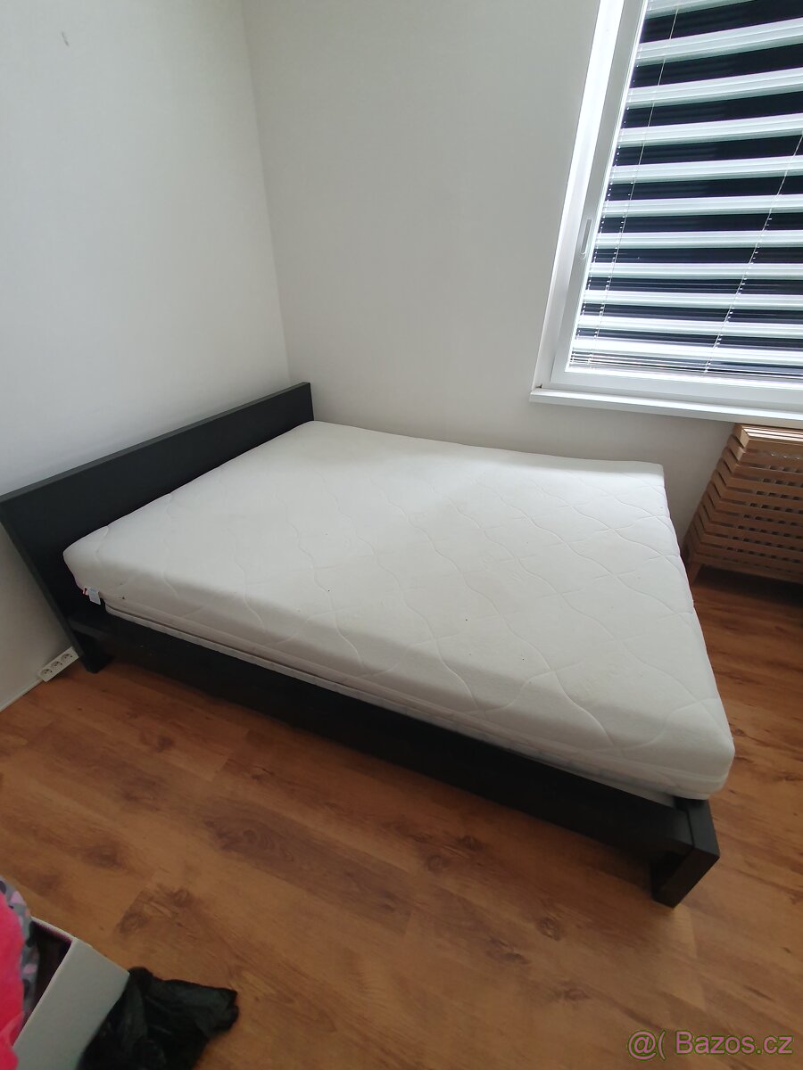 Manželská postel 160x200cm