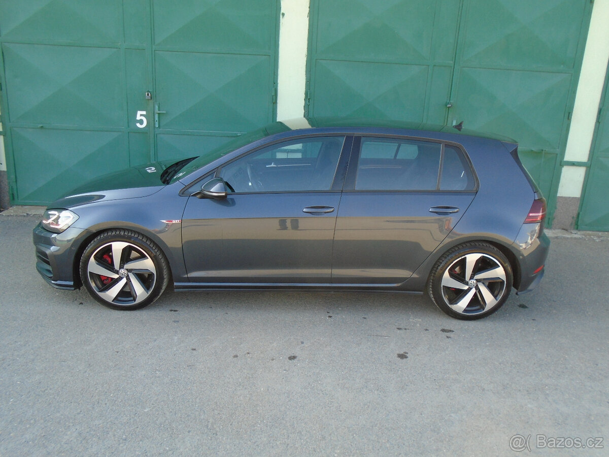 Volkswagen Golf GTI ČR, 1.majitel