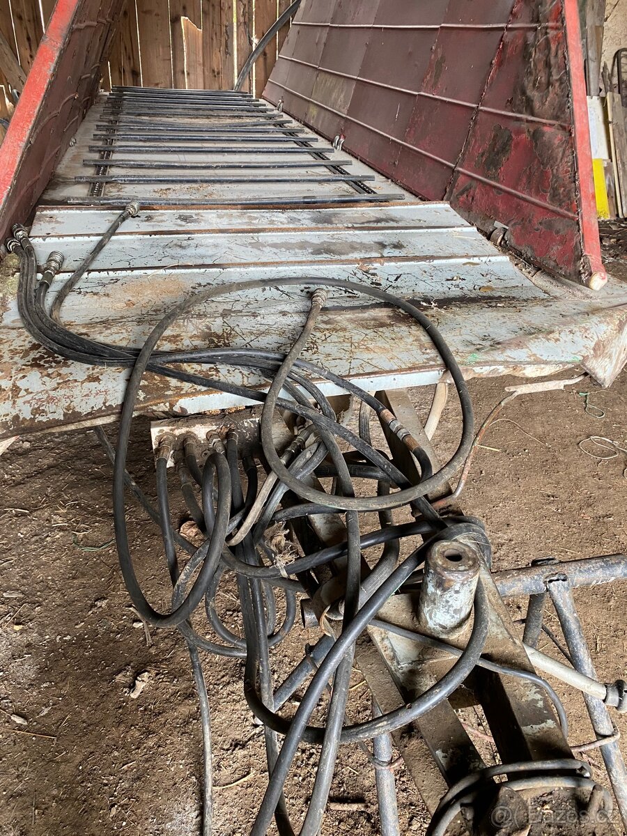 Prodám vlek za traktor.
