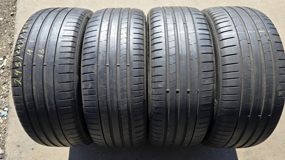 Letní pneu 245/40/19 Pirelli